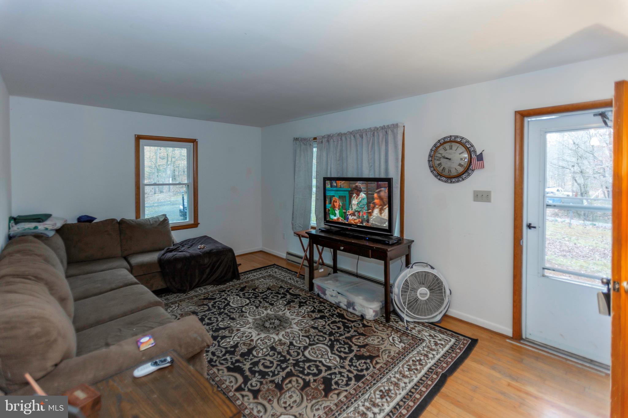 11897 Bristersburg Road Midland, VA 22728 - Photo 2 of 14 Living Room