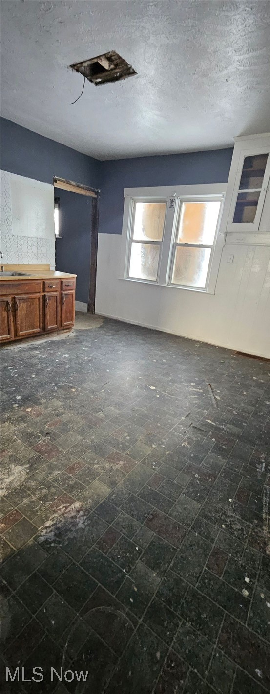 7432 Ottawa Road Cleveland, OH 44105 - Photo 3 of 5 Gallery Image 3