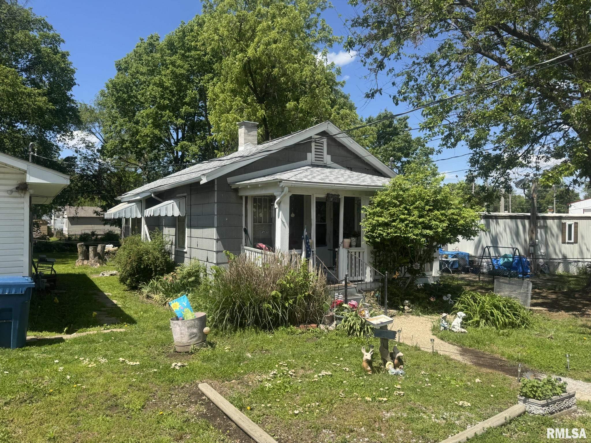2805 South 15th Street Springfield, IL 62703 - Photo 2 of 17