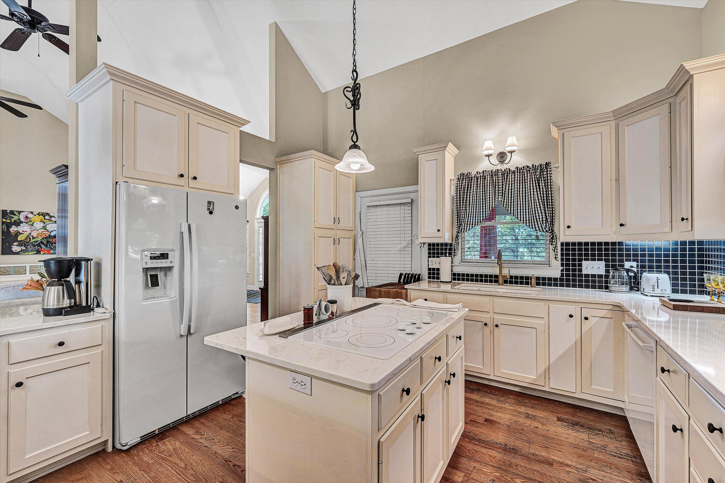 595 Gangplank Road Moneta, VA 24121 - Photo 10 of 64 10-DSC06838