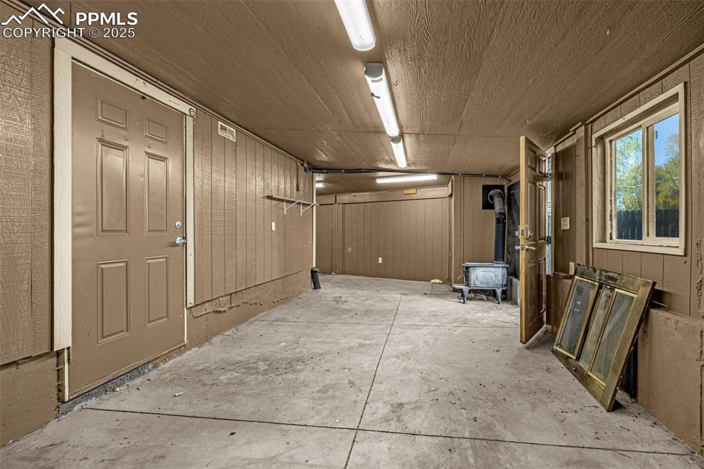 23 Newport Circle Colorado Springs, CO 80906 - Photo 31 of 49 a view of an empty room