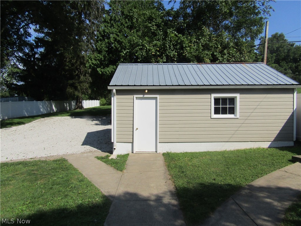 6925 Old Town Road Mount Perry, OH 43760 - Photo 24 of 32