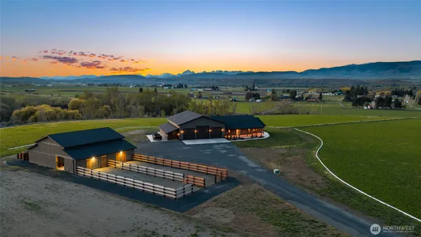 $1,265,000 | 1021 Edge Bluff Loop, Ellensburg, WA 98926