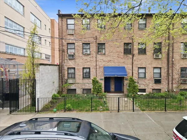 $449,999 | 97-48 91st Street, Unit 1D | Ozone Park