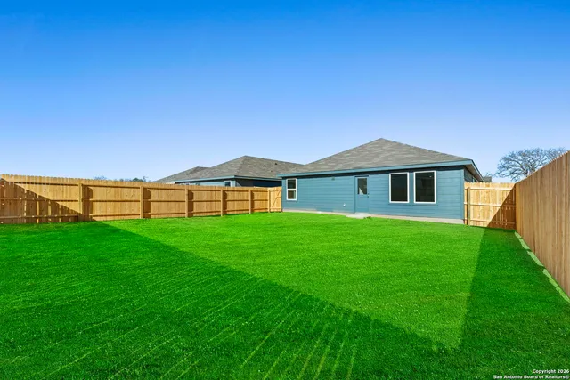 $275,000 | 105 Ellendale Place, Fredericksburg, TX 78624