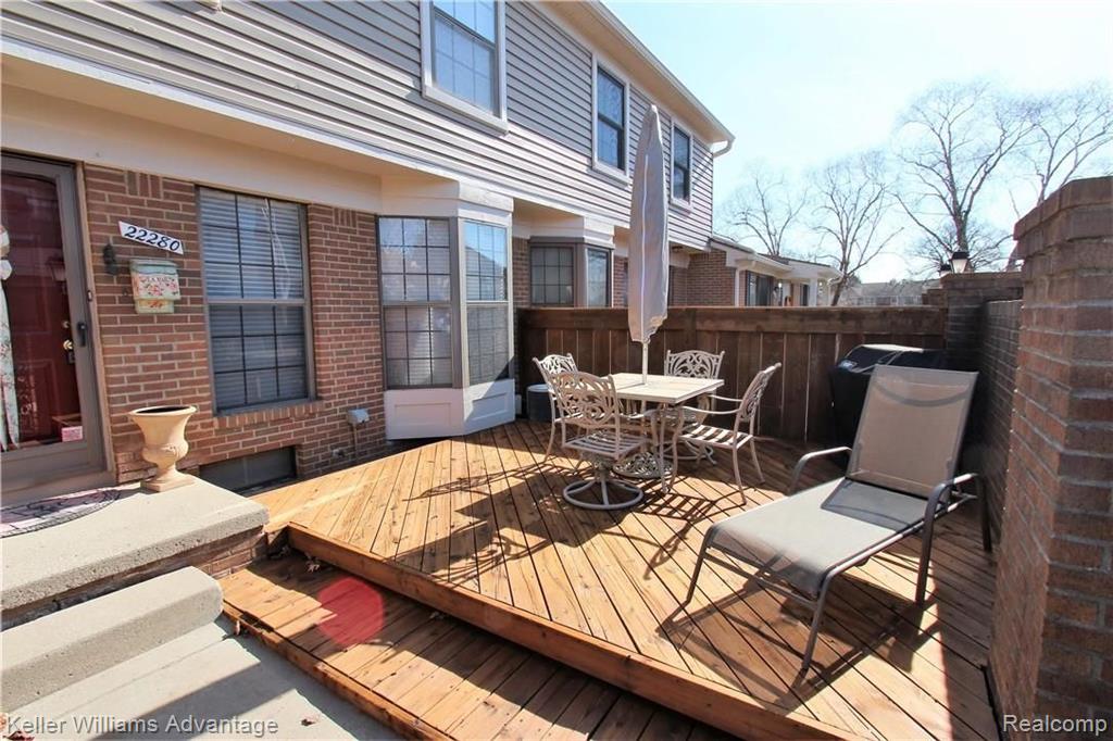 22280 Edgewater Novi, MI 48375 - Photo 4 of 20