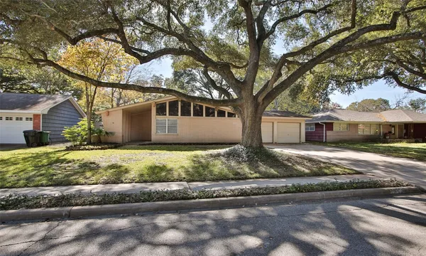 $2,255 | 4609 Kinglet Street, Houston, TX 77035