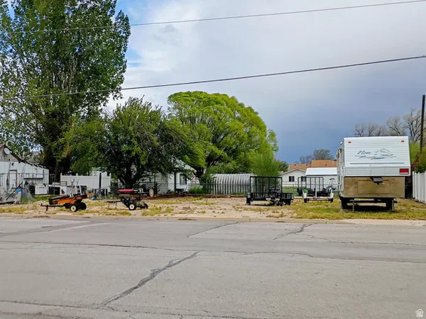 $25,000 | 160 North 100 East, Wellington, UT 84542