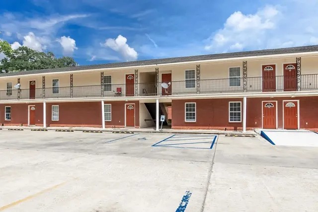 $756 | 4115 Mohican-Prescott Crossover, Baton Rouge, LA 70805