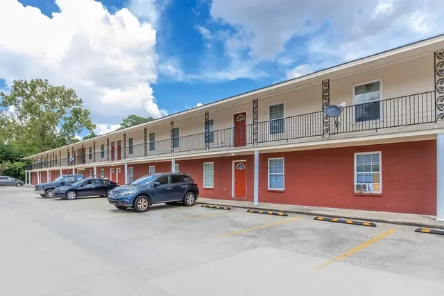 $756 | 4115 Mohican-Prescott Crossover, Baton Rouge, LA 70805