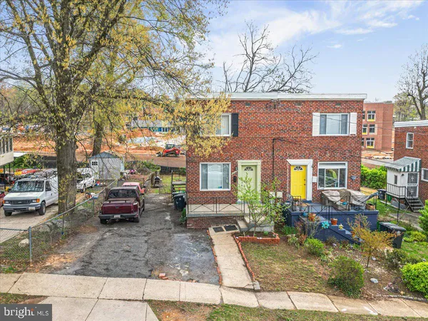 $2,250 | 5225 59th Avenue, Riverdale, MD 20737