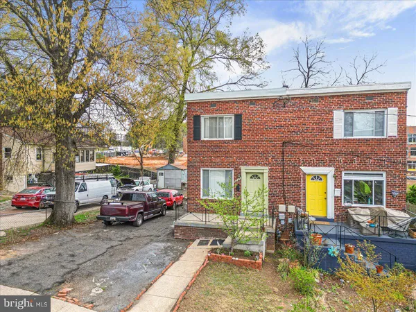 $2,250 | 5225 59th Avenue, Riverdale, MD 20737