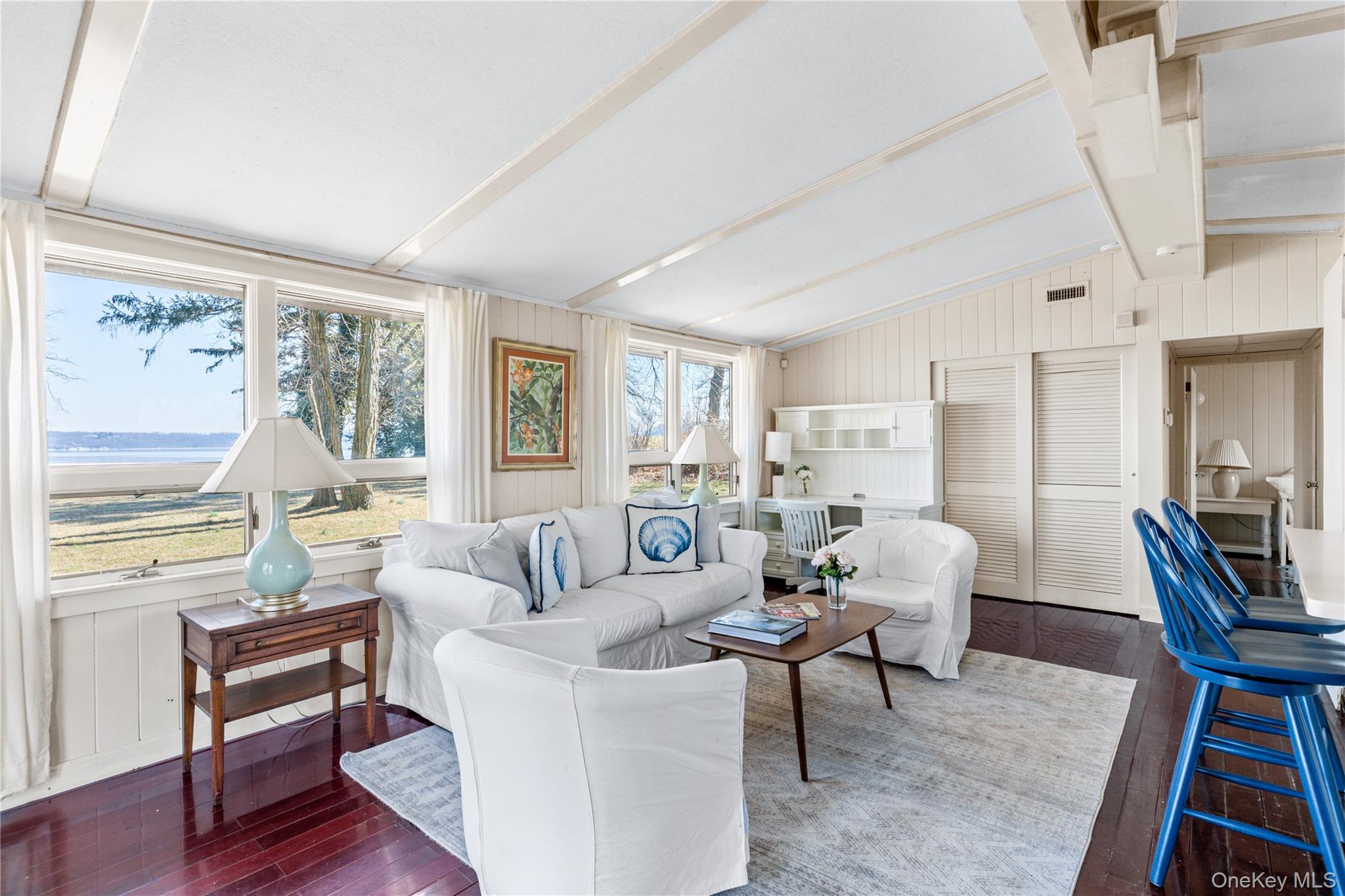 328 Centre Island Road Centre Island, NY 11771 - Photo 14 of 22