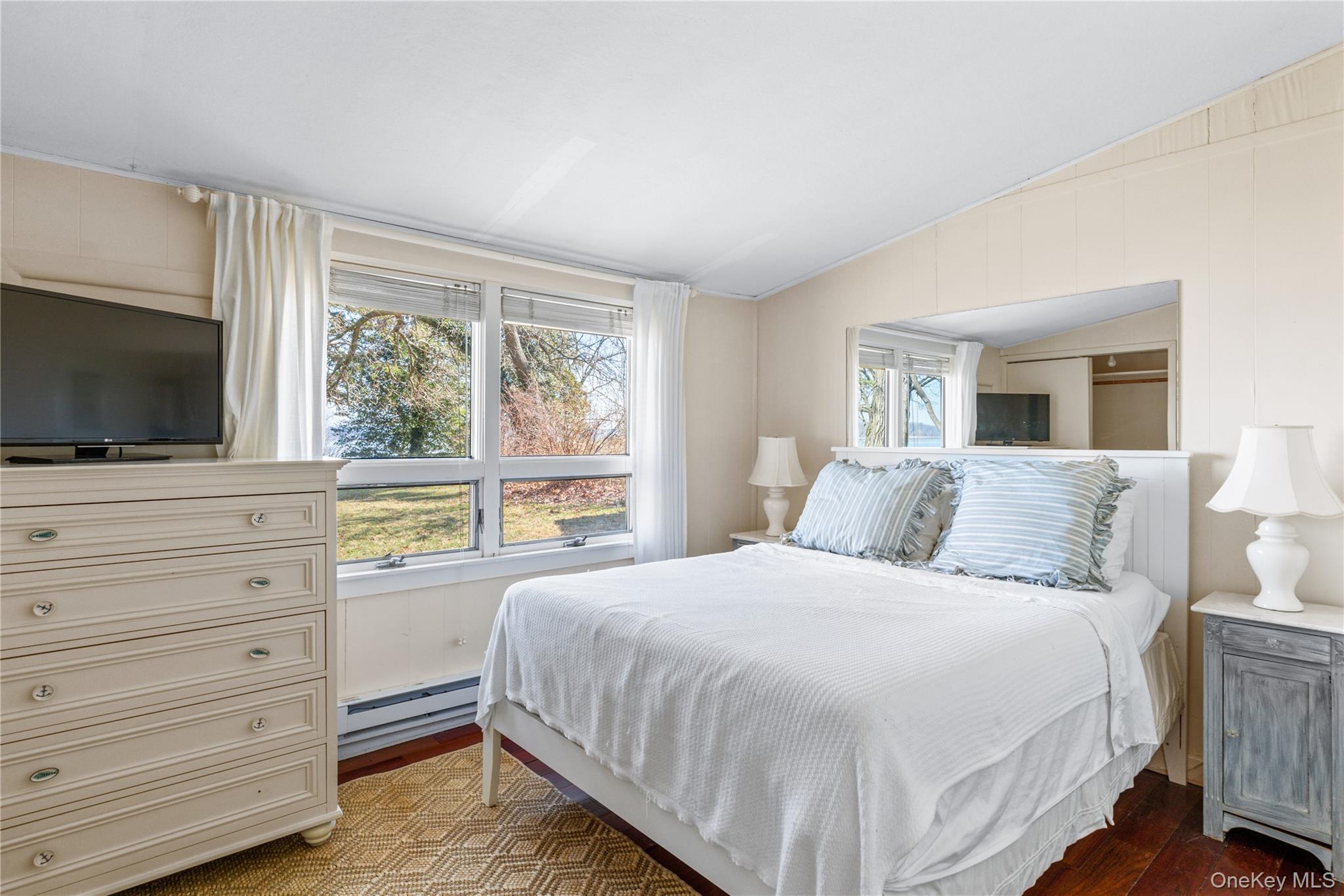 328 Centre Island Road Centre Island, NY 11771 - Photo 15 of 22