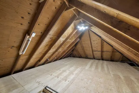 a view of utility room