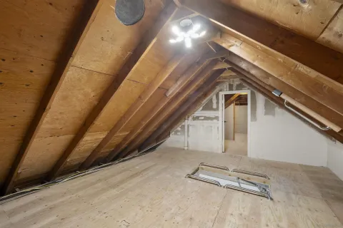 a view of a bench in a backyard