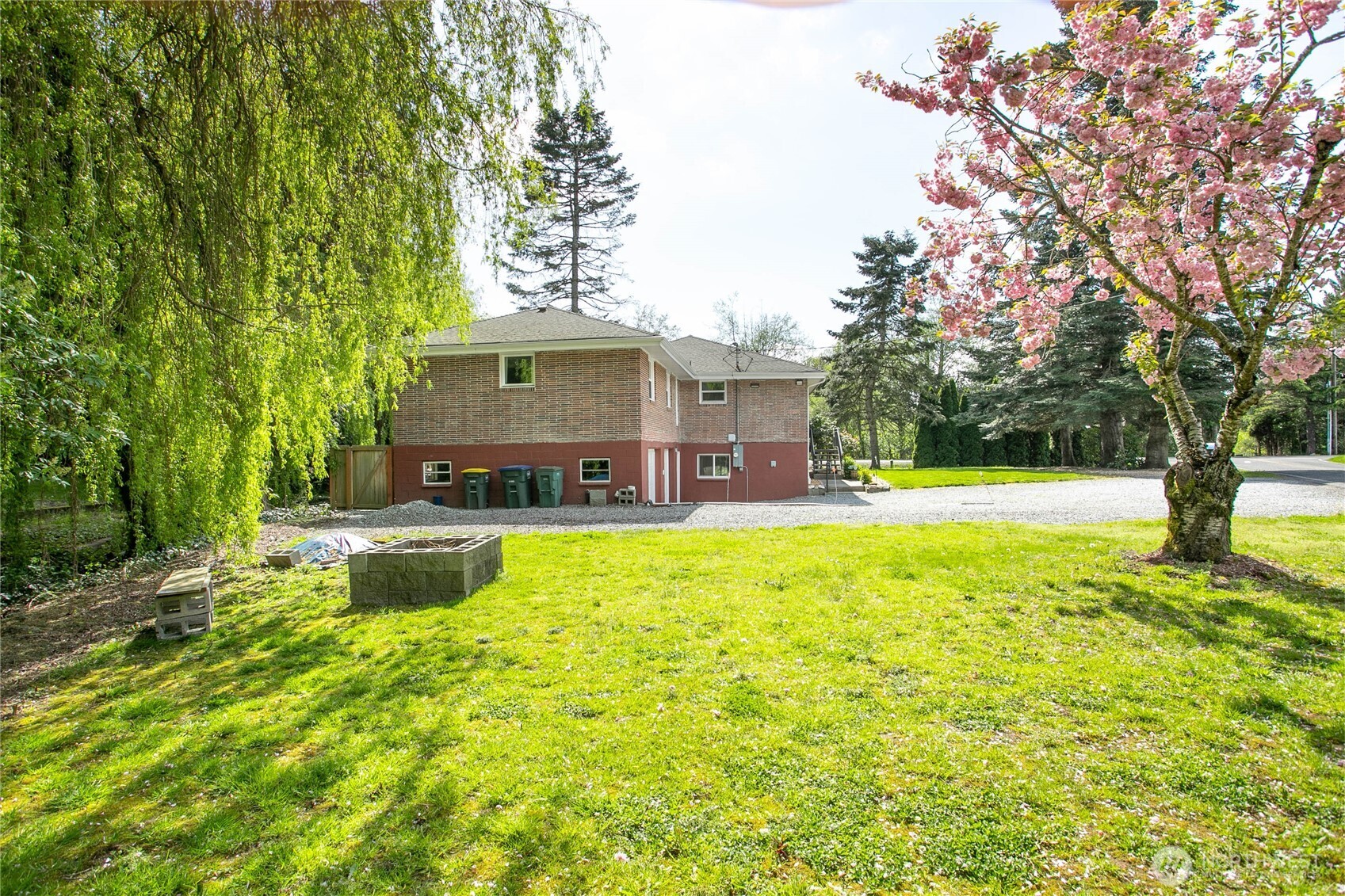 997 West Larson Road Bellingham, WA 98226 - Photo 3 of 38