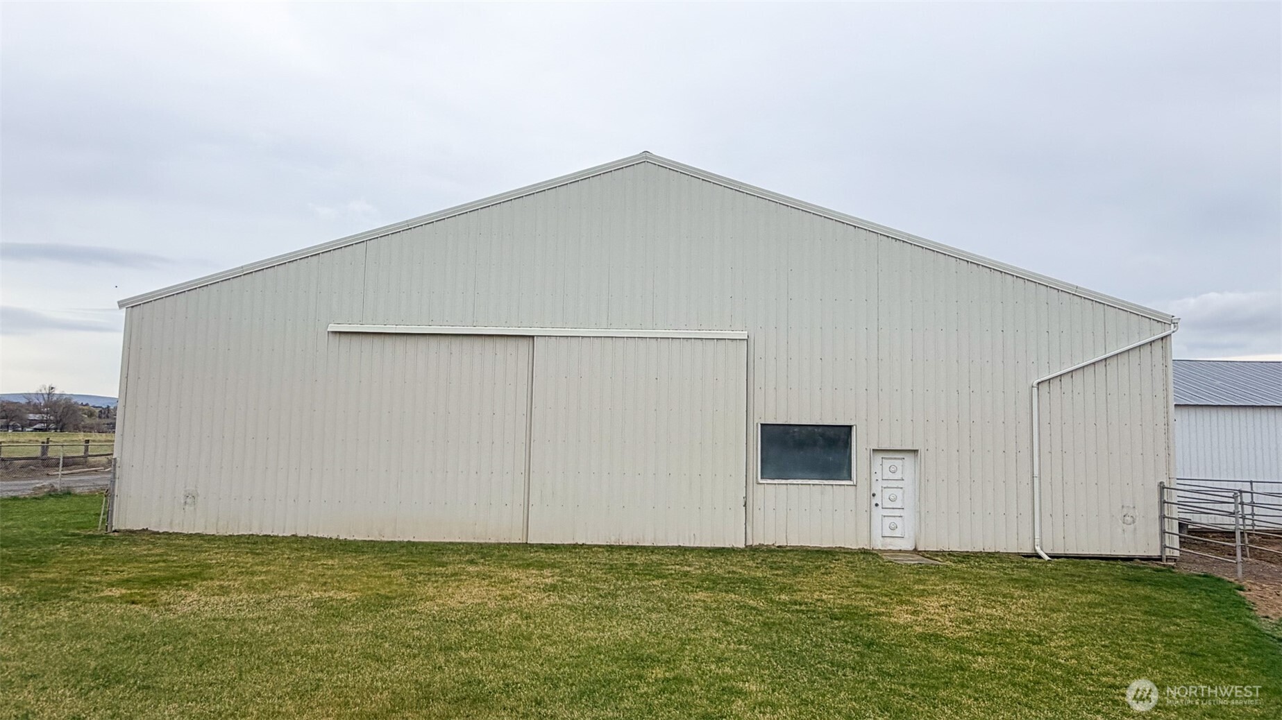 150 Dusty Puddle Road, Unit A&B Selah, WA 98942 - Photo 33 of 40