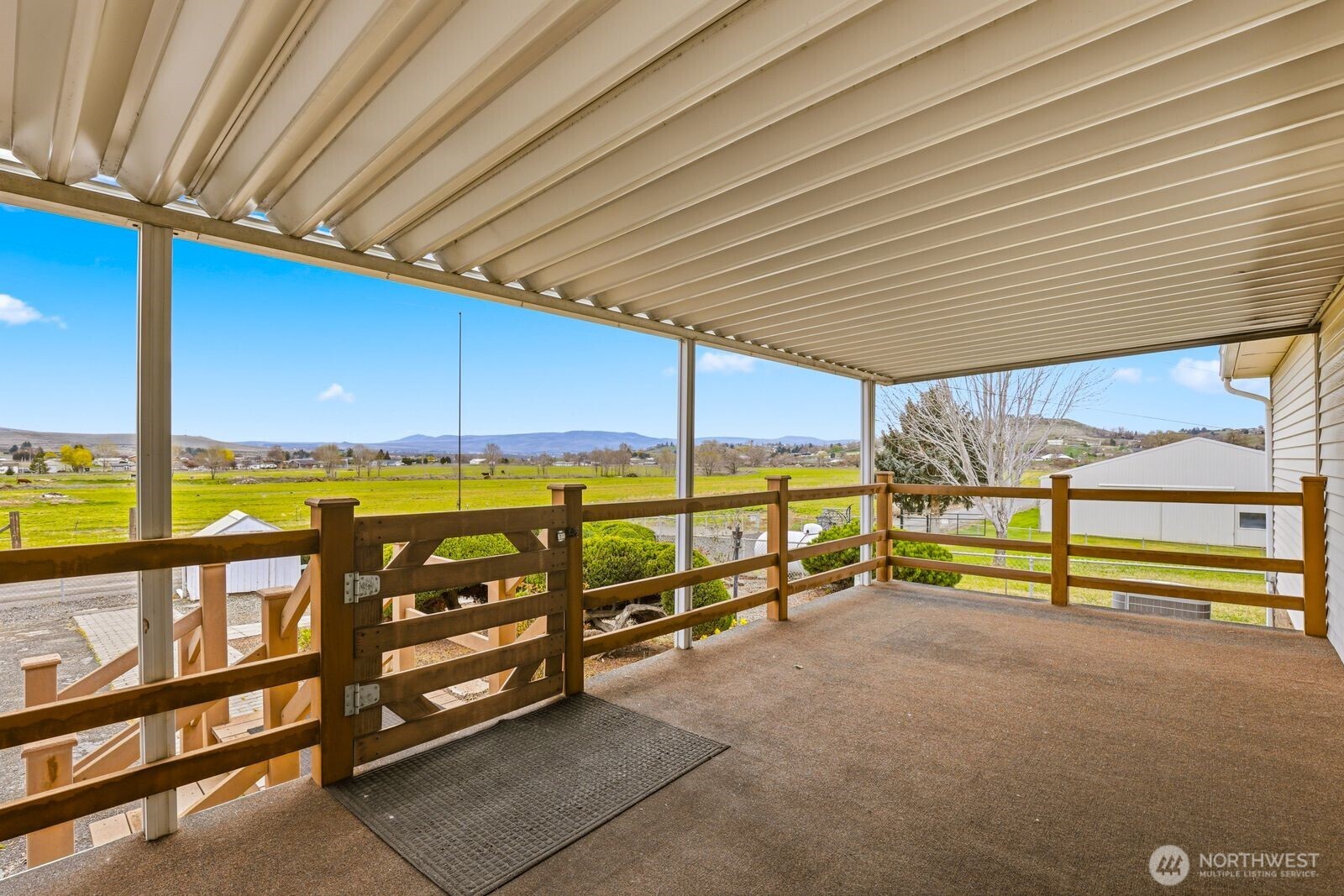 150 Dusty Puddle Road, Unit A&B Selah, WA 98942 - Photo 6 of 40