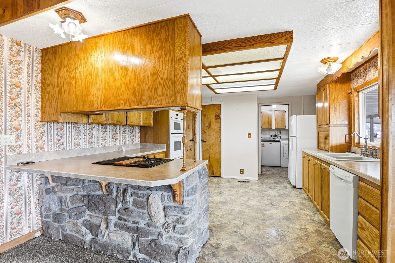 150 Dusty Puddle Road, Unit A&B Selah, WA 98942 - Photo 8 of 40