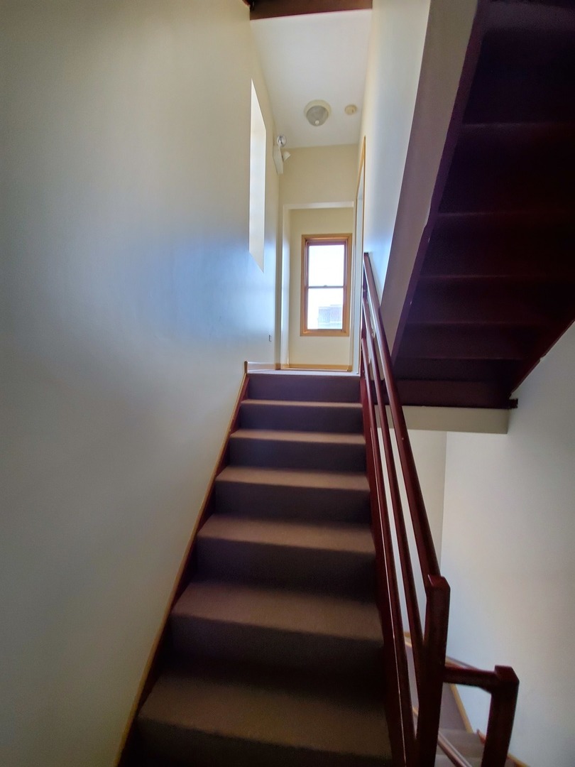 2226 West Monroe Street, Unit 3 Chicago, IL 60612 - Photo 13 of 17 a view of entryway