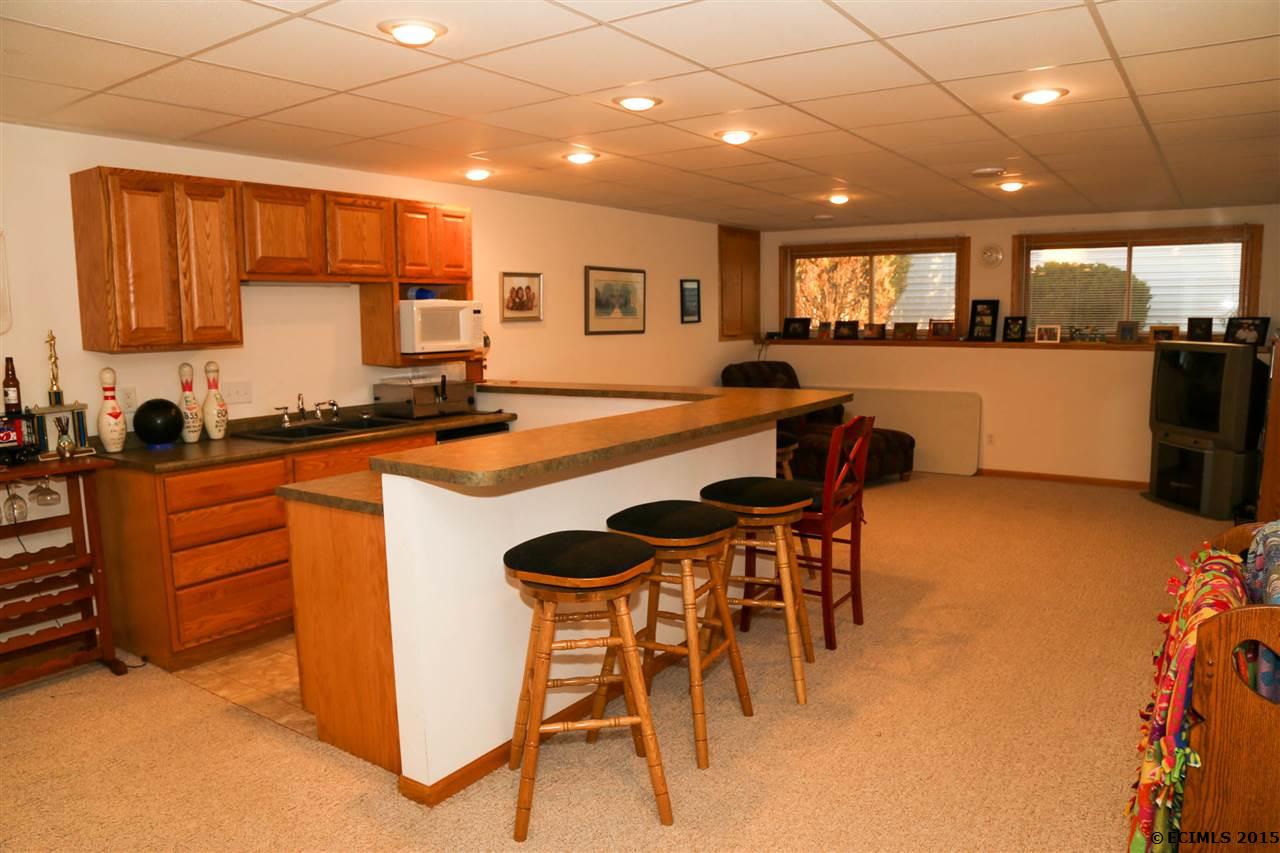 2301 Antler Ridge Drive Dubuque, IA 52002 - Photo 15 of 25 Gallery Image 15