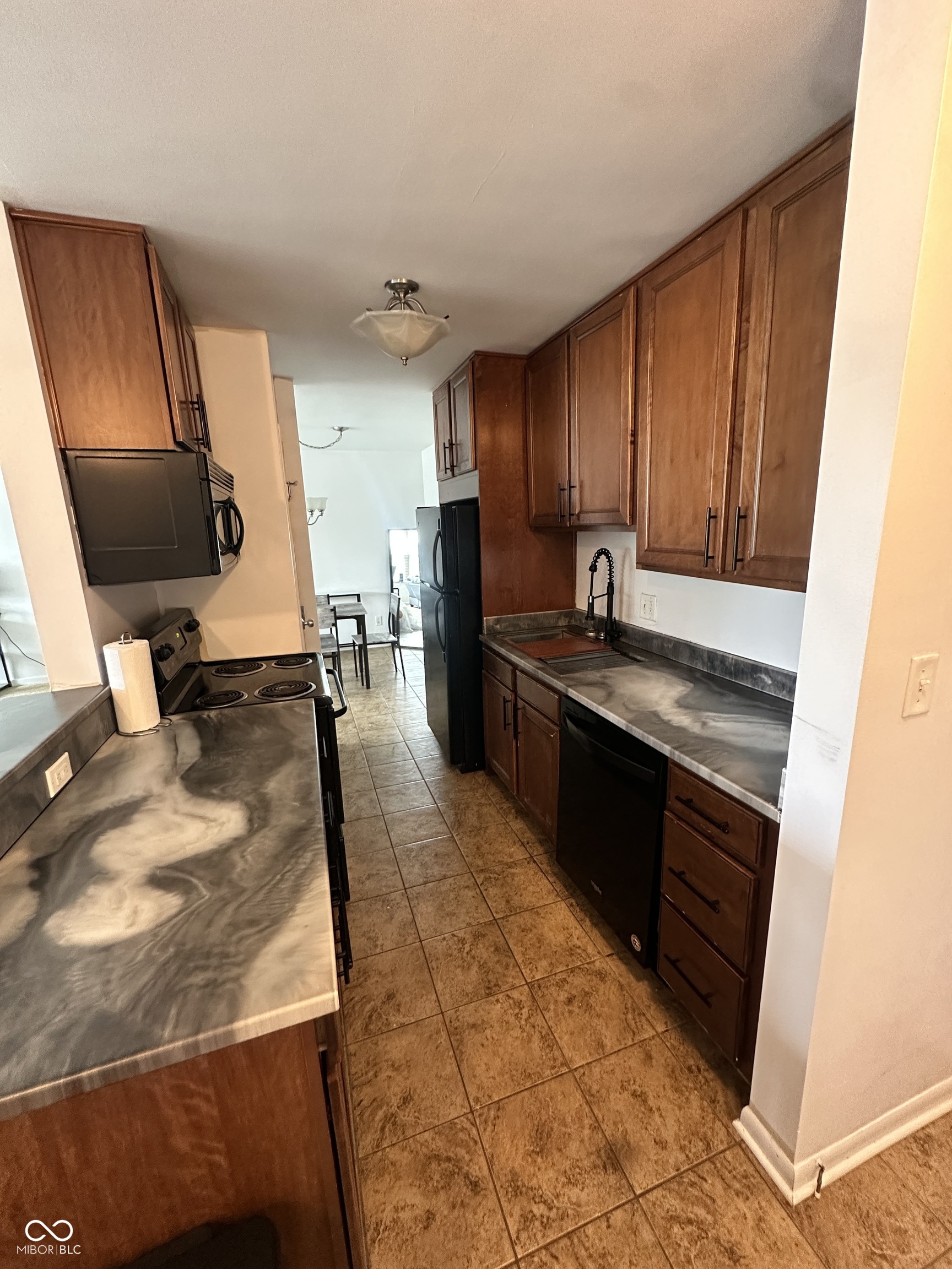 3965 North Meridian Street, Unit 3G Indianapolis, IN 46208 - Photo 12 of 38