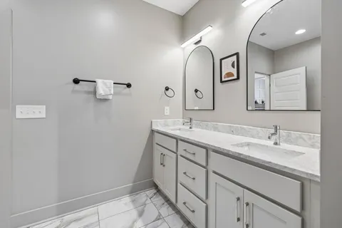 $559,000 | 860 Seymour Avenue, Nashville, TN 37206