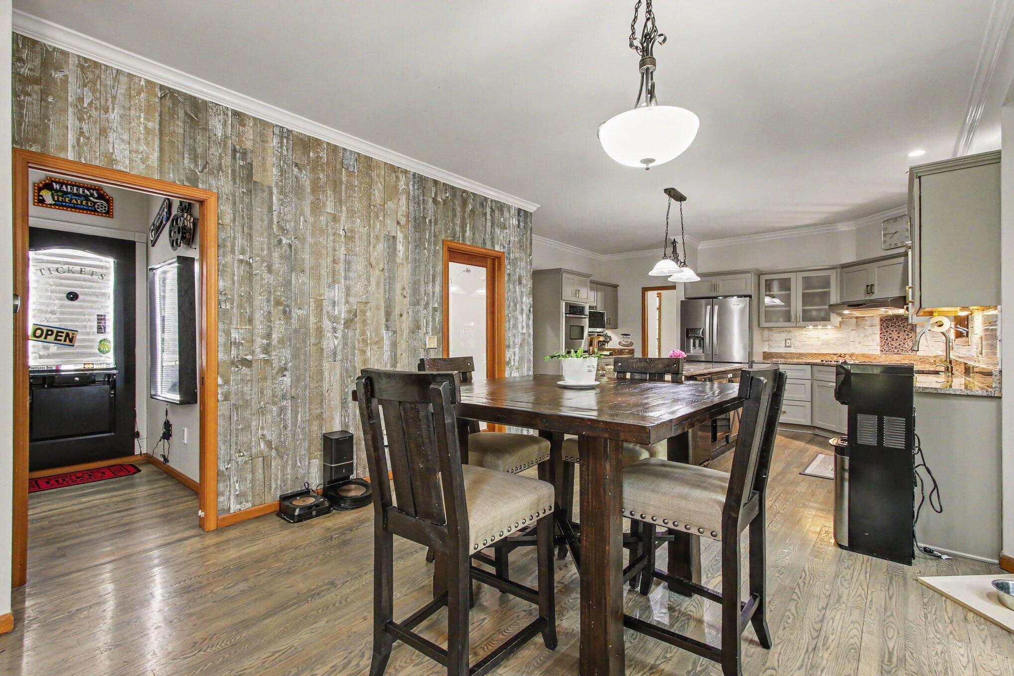 347 East Murray Road La Porte, IN 46350 - Photo 15 of 50 2038x1359