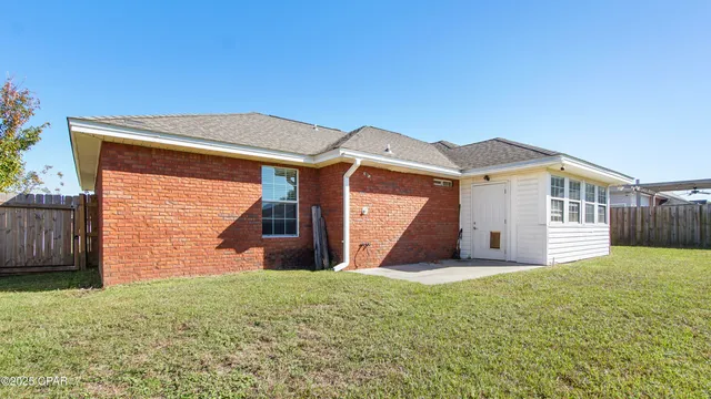 $2,350 | 4806 McCall Lane, Panama City, FL 32404