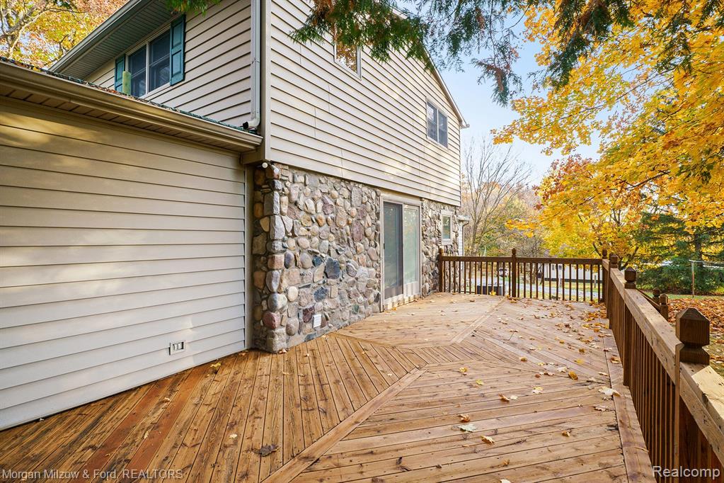 6387 Shappie Road Clarkston, MI 48348 - Photo 20 of 42