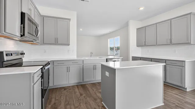 $378,740 | 1026 Misty Creek Drive, Aberdeen, NC 28315