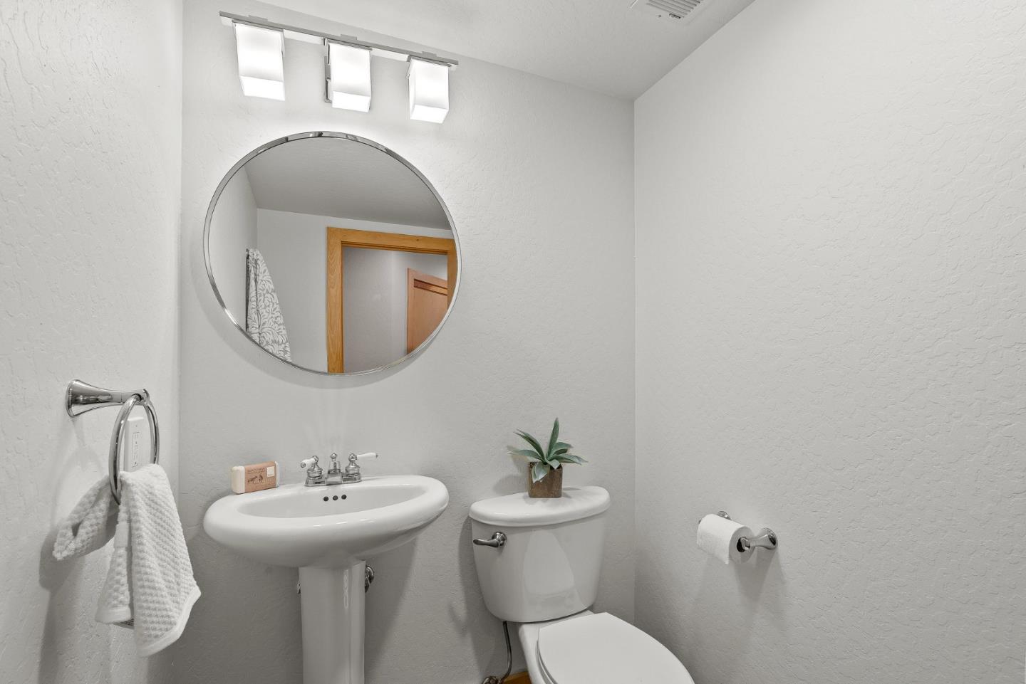 215 Quail Ridge Road Scotts Valley, CA 95066 - Photo 17 of 39 Gallery Image 17