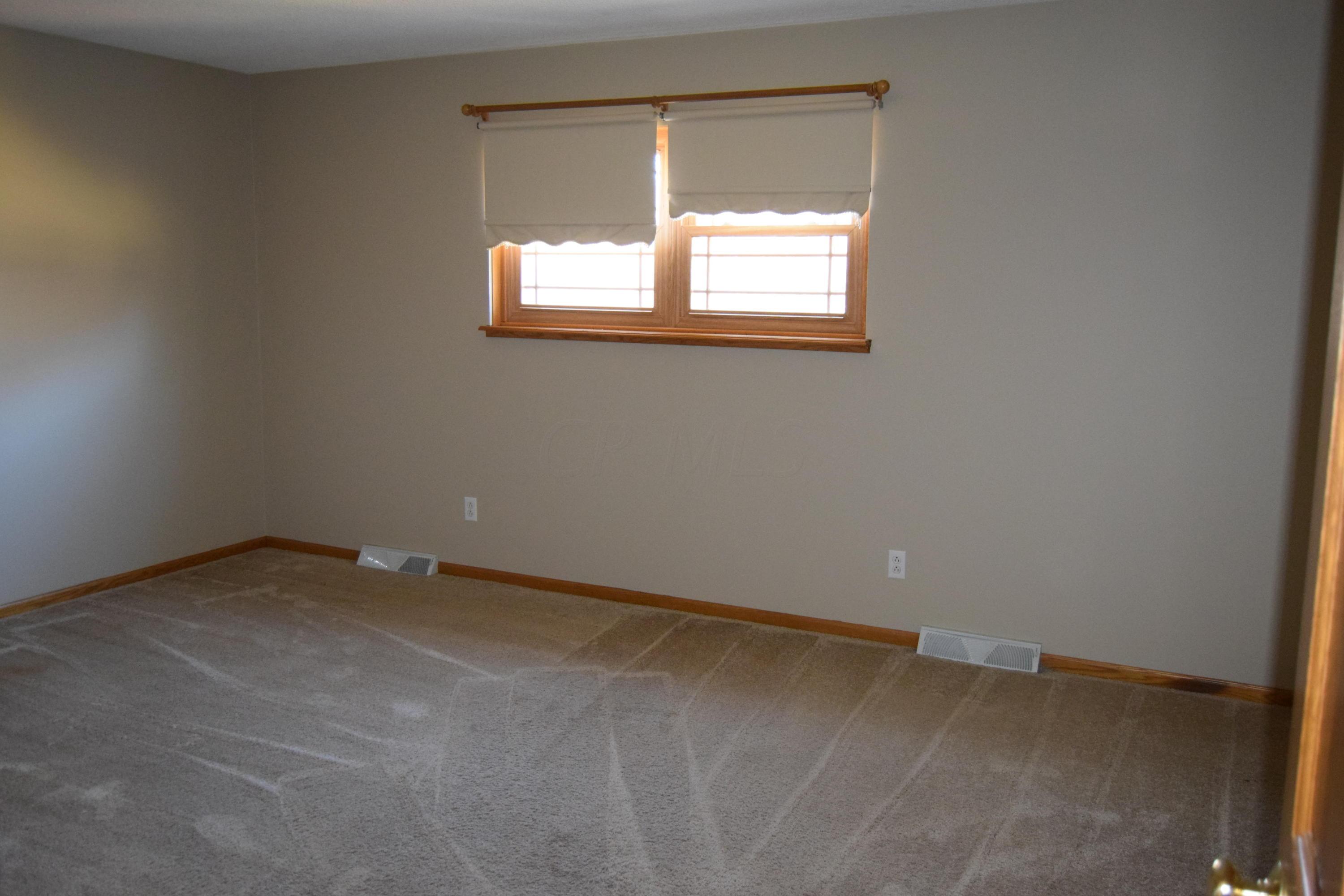 1200 Toboso Road Newark, OH 43055 - Photo 14 of 38