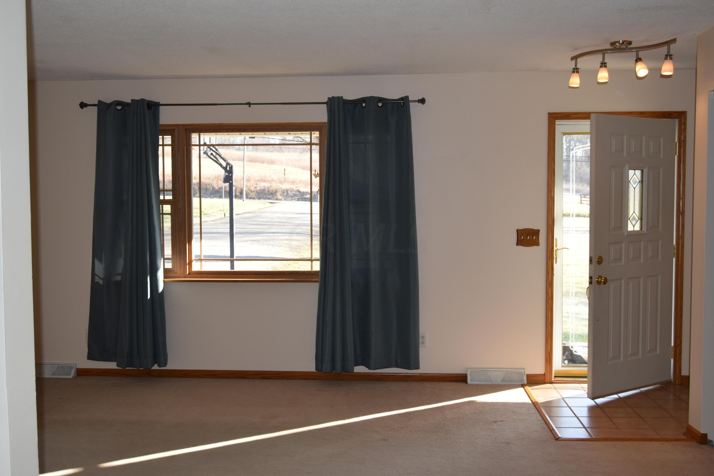 1200 Toboso Road Newark, OH 43055 - Photo 3 of 38