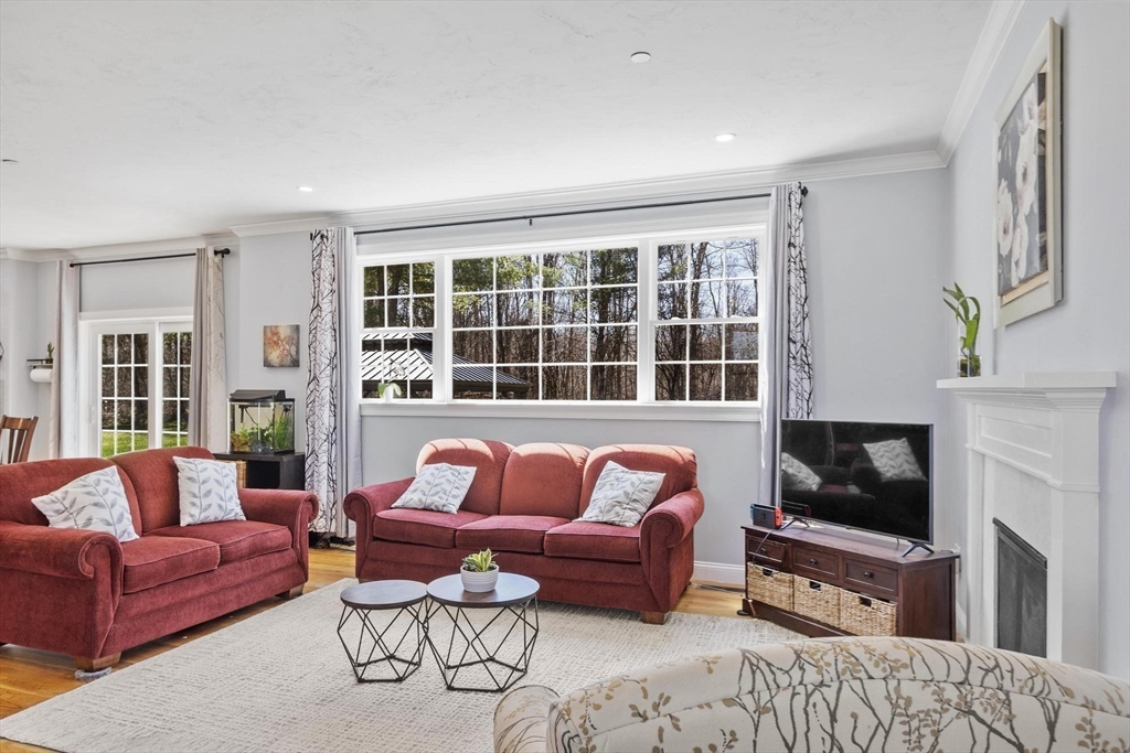 11 Wilson Road Berlin, MA 01503 - Photo 8 of 42