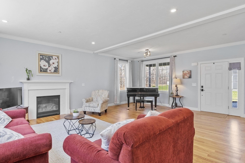 11 Wilson Road Berlin, MA 01503 - Photo 9 of 42