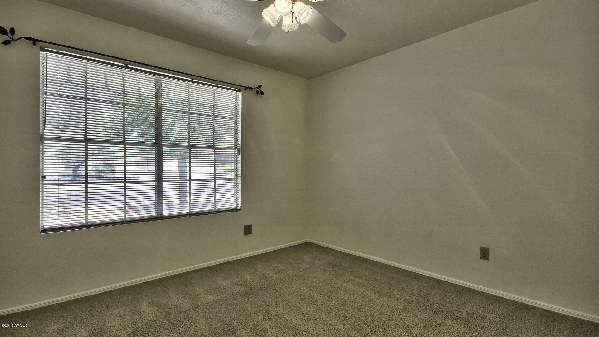 1243 East Utopia Road Phoenix, AZ 85024 - Photo 18 of 29 18