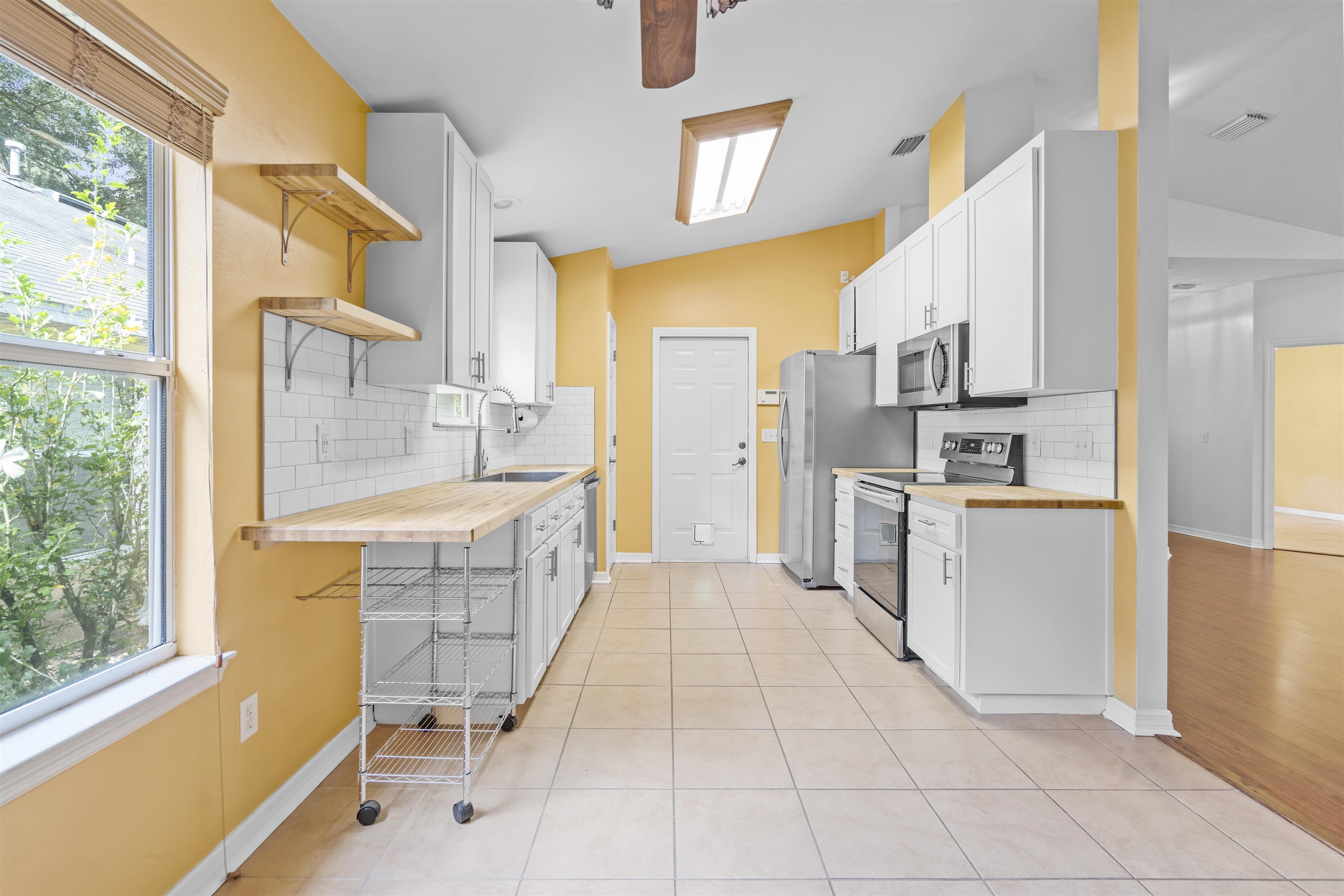 909 Southwest 75 Way Gainesville, FL 32607 - Photo 9 of 28 Gallery Image 9