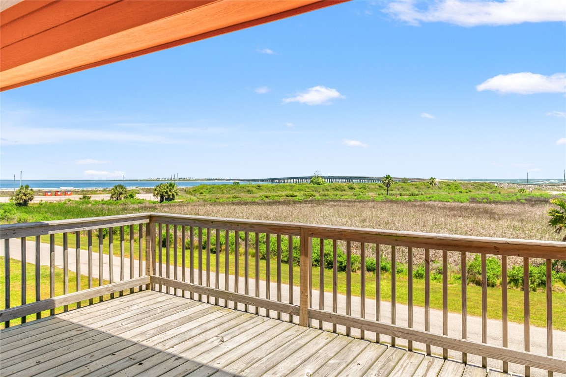147 Pieces Of 8 Freeport, TX 77541 - Photo 6 of 33 a view of wooden balcony with outdoor space