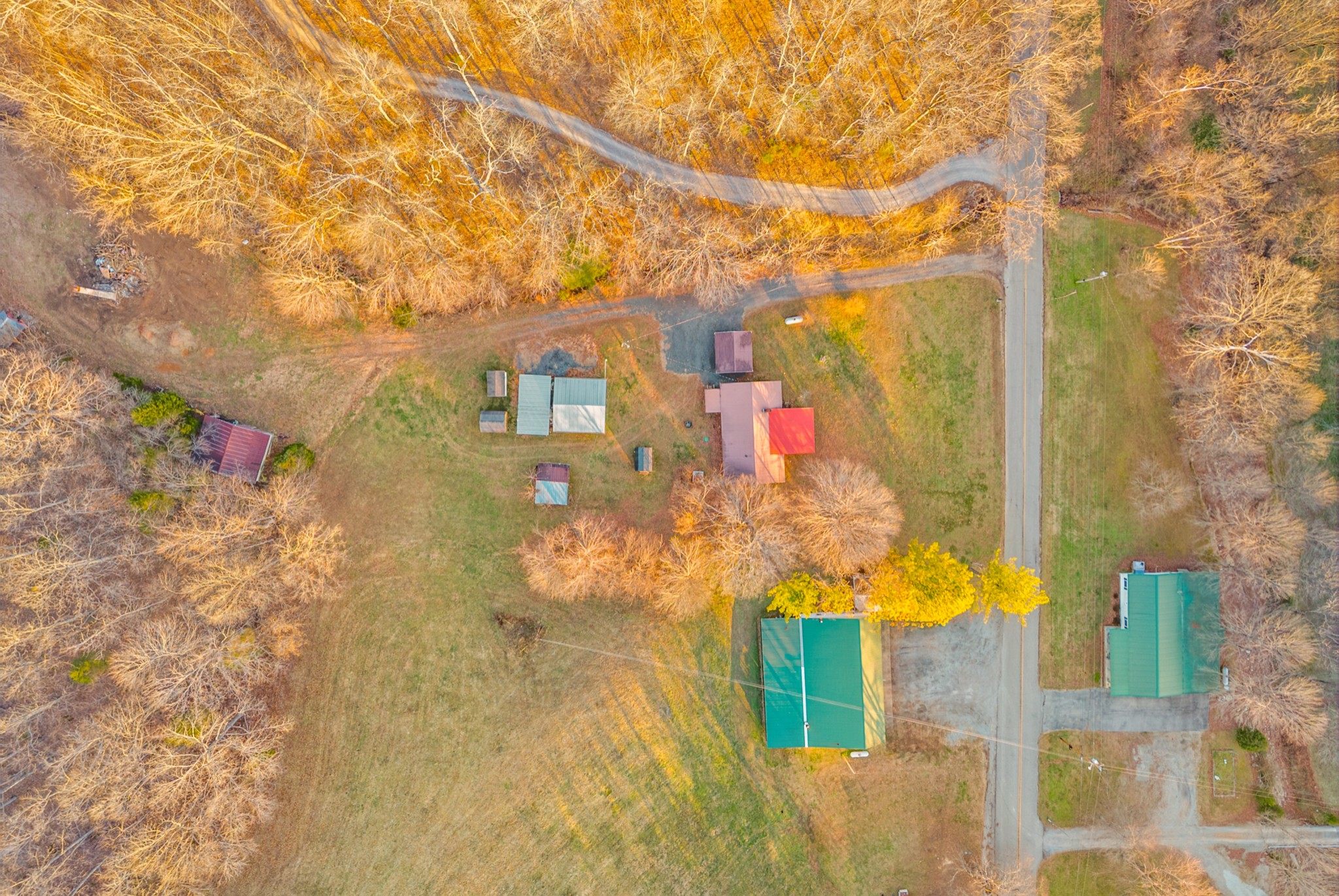 1667 McWhorter Road Cunningham, TN 37052 - Photo 31 of 35 a front view of a house with a yard