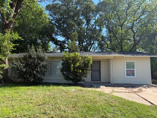 $1,995 | 5782 Belcrest Street, Houston, TX 77033