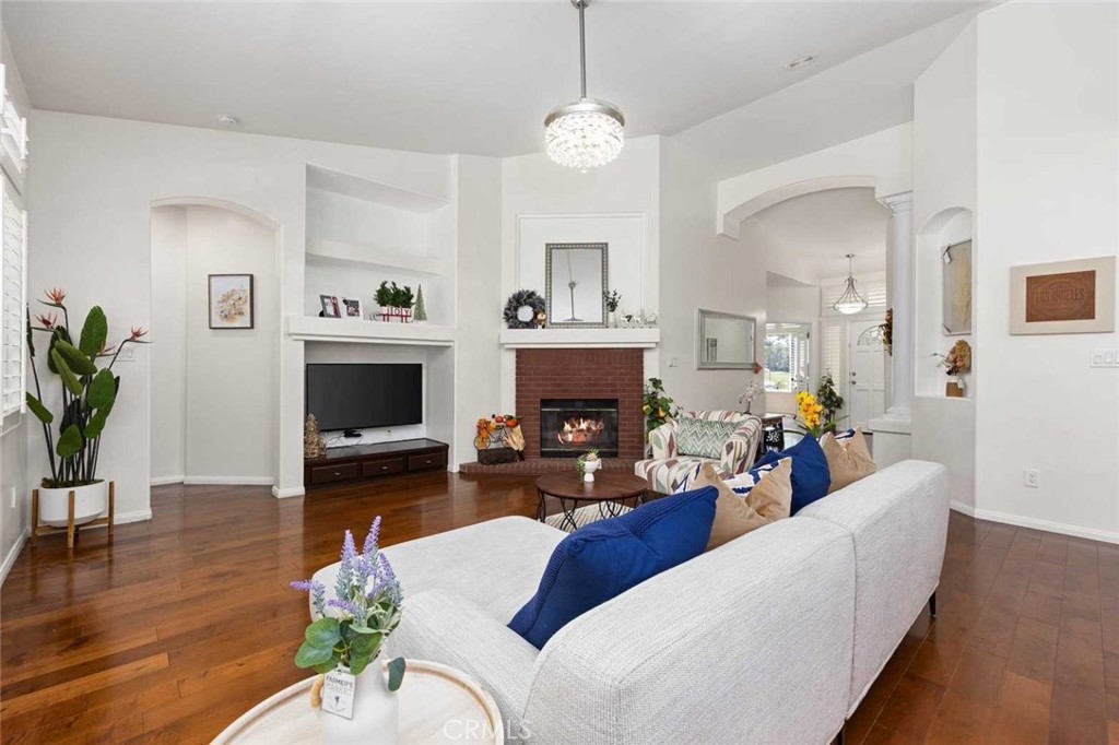 606 Windsor Park Drive Bakersfield, CA 93311 - Photo 2 of 37