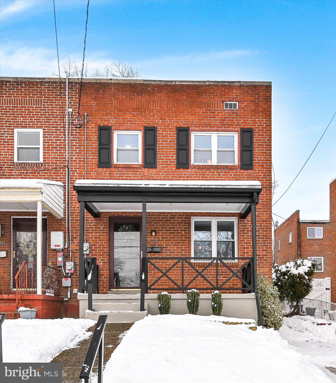 716 South Franklin Street Lancaster, PA 17602 - Photo 3 of 35 a front view of a house