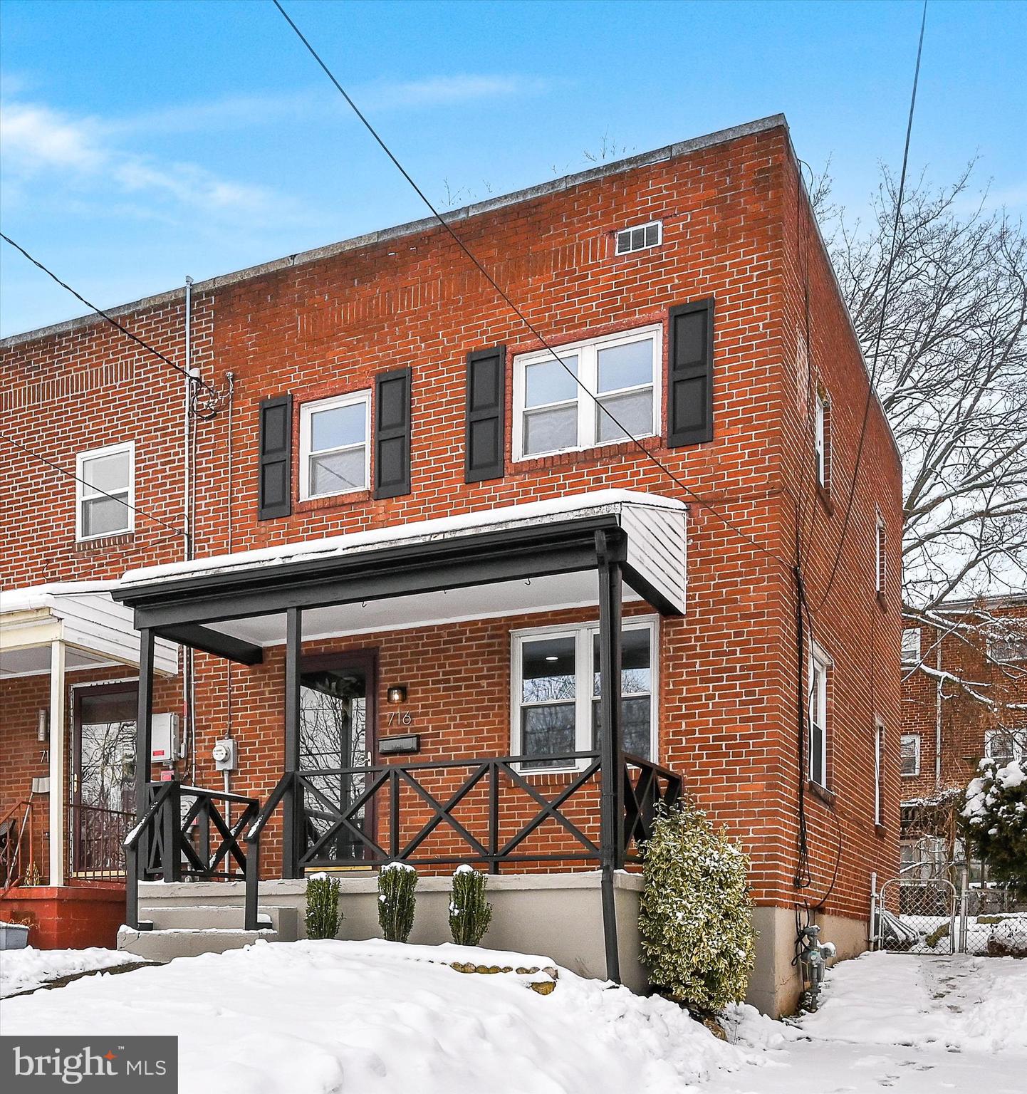 716 South Franklin Street Lancaster, PA 17602 - Photo 4 of 35 a front view of a house