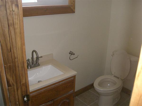 36 Bonnyview Street Springfield, MA 01109 - Photo 11 of 27
