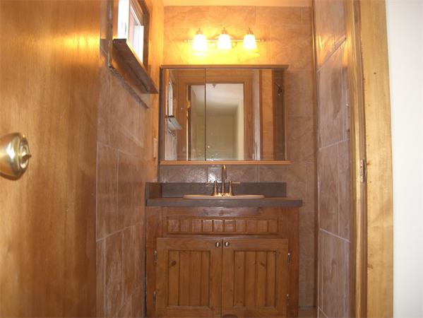 36 Bonnyview Street Springfield, MA 01109 - Photo 15 of 27