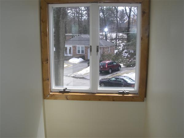 36 Bonnyview Street Springfield, MA 01109 - Photo 22 of 27