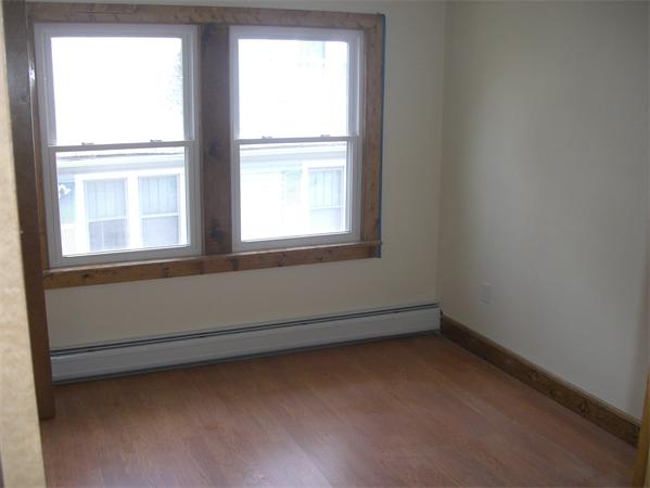 36 Bonnyview Street Springfield, MA 01109 - Photo 24 of 27