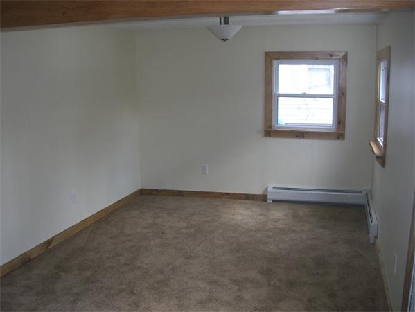 36 Bonnyview Street Springfield, MA 01109 - Photo 9 of 27